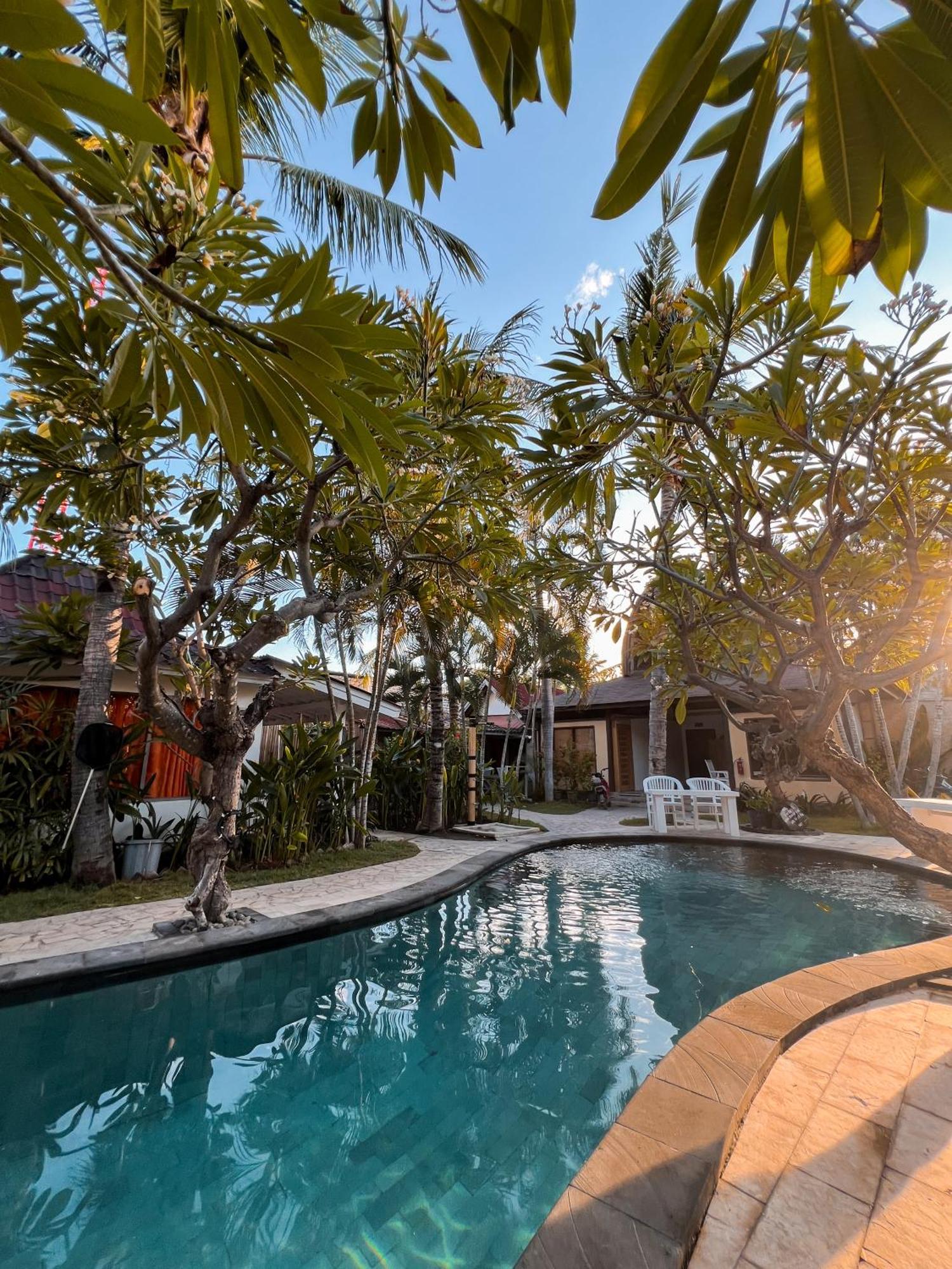 Coconut Dream Hotel Gili Trawangan Bagian luar foto
