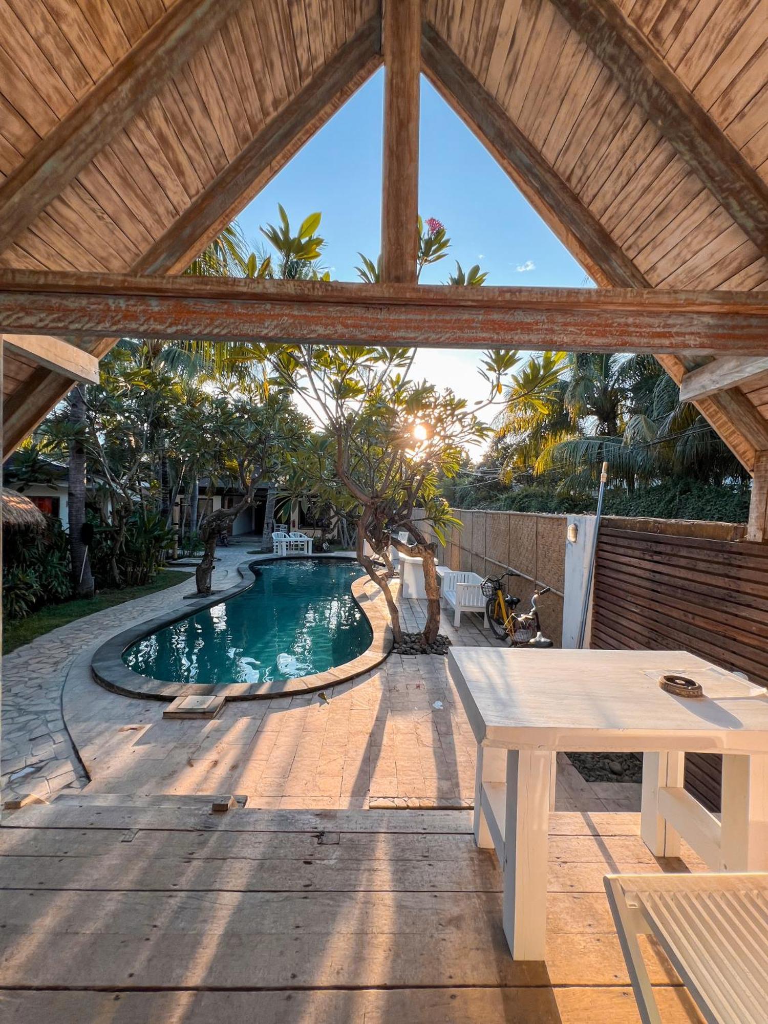 Coconut Dream Hotel Gili Trawangan Bagian luar foto