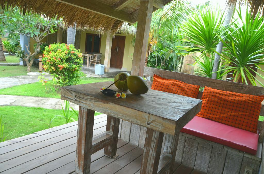 Coconut Dream Hotel Gili Trawangan Bagian luar foto